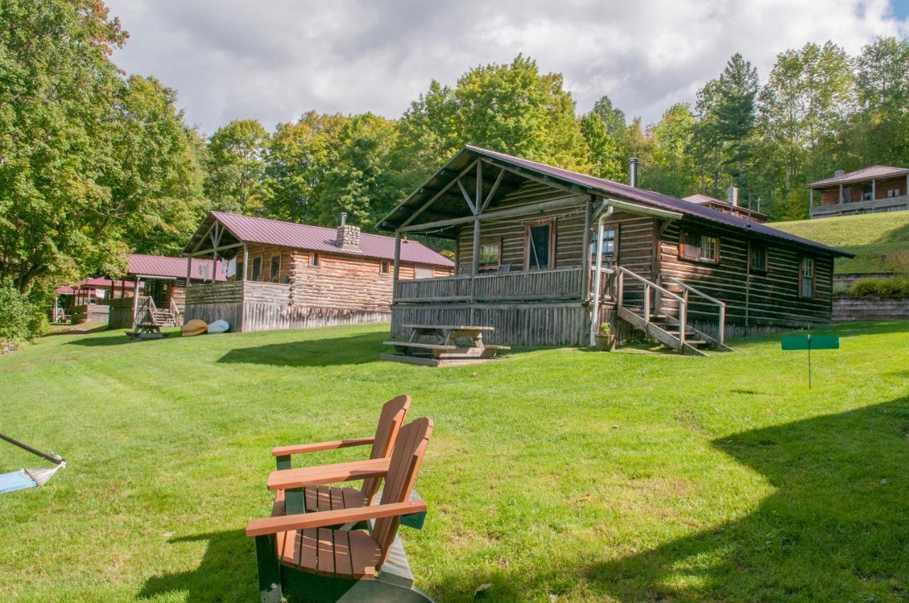 Mountain Lake Cottages Westmore Exterior photo