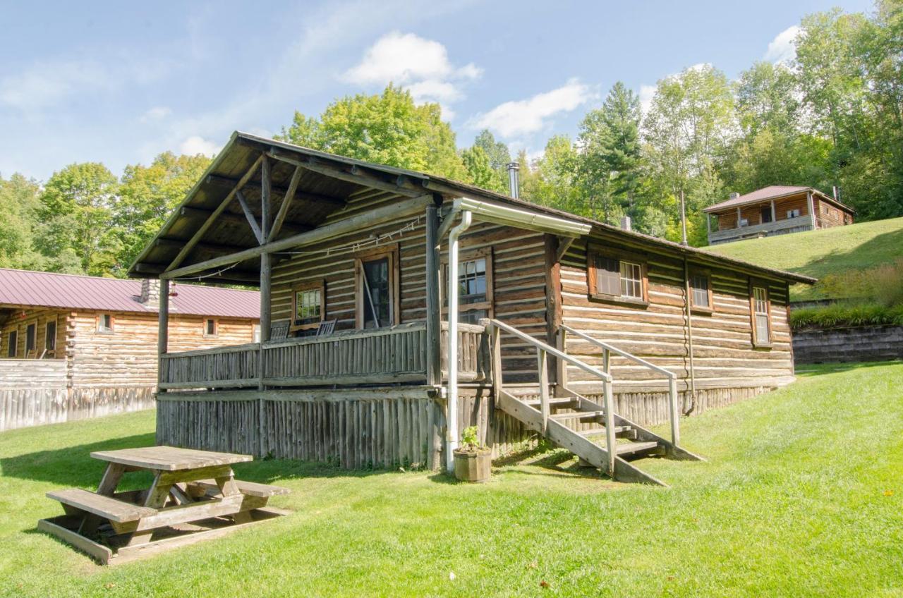 Mountain Lake Cottages Westmore Exterior photo