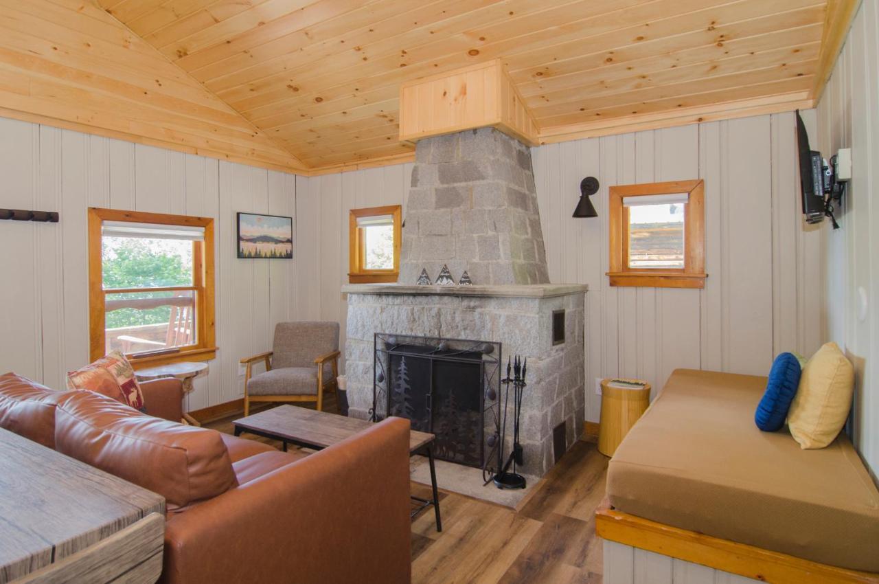 Mountain Lake Cottages Westmore Exterior photo