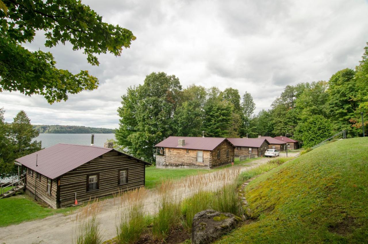 Mountain Lake Cottages Westmore Exterior photo
