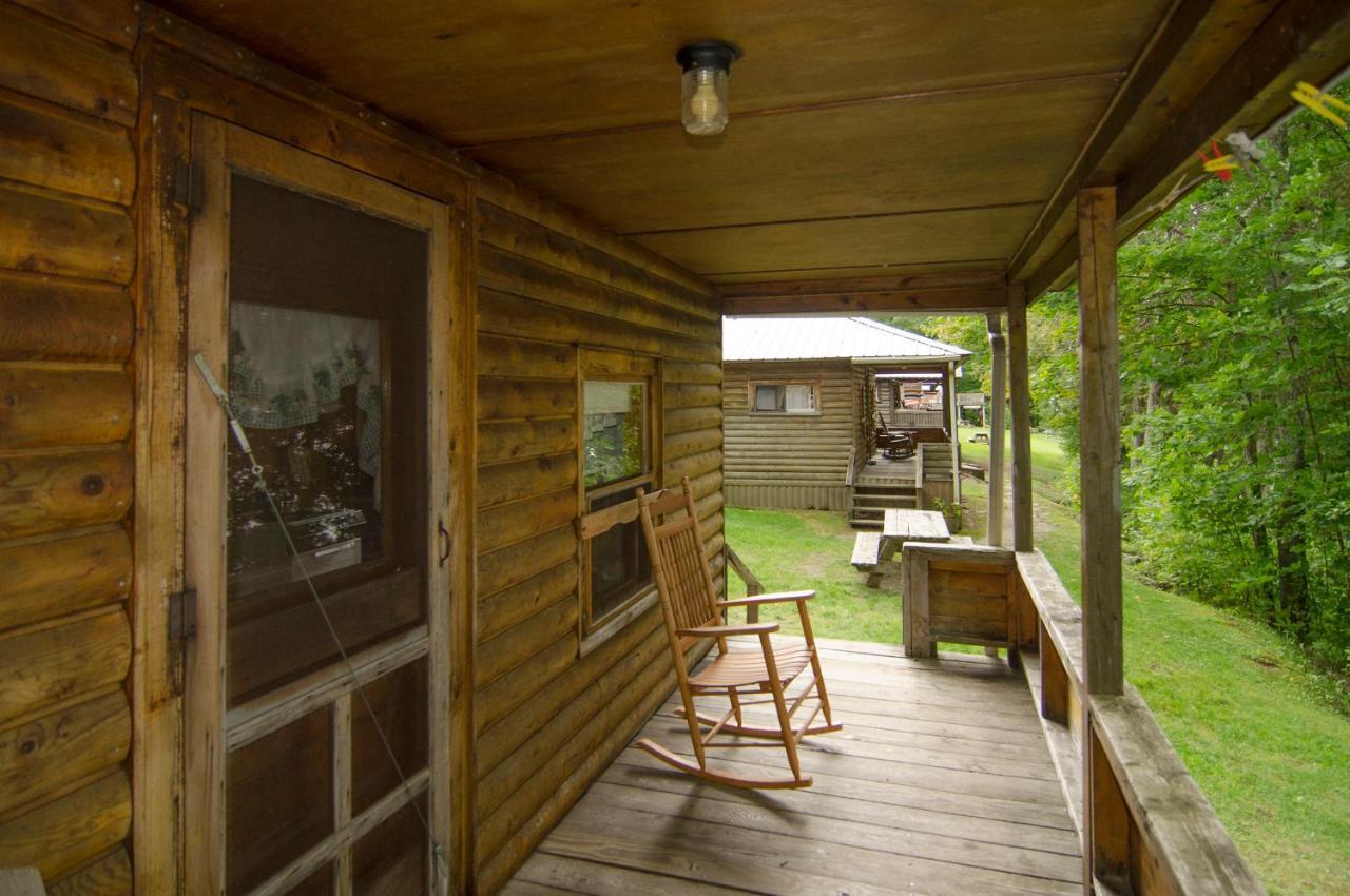 Mountain Lake Cottages Westmore Exterior photo